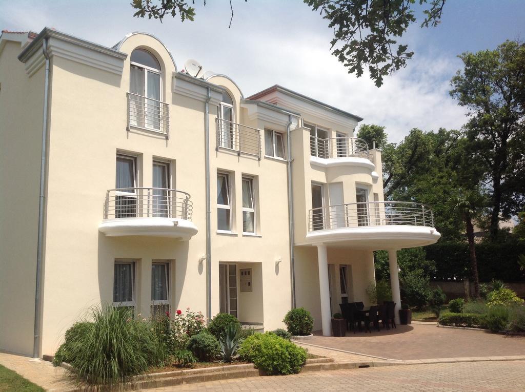 Apartments Villa Majda Матульи Экстерьер фото