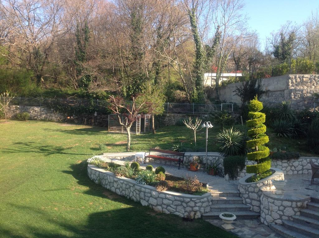 Apartments Villa Majda Матульи Экстерьер фото