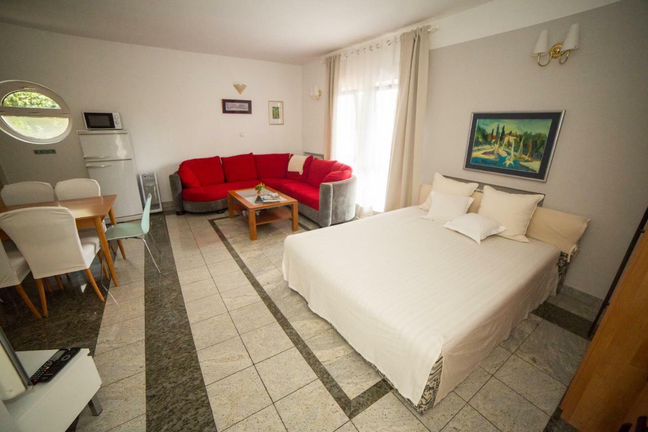 Apartments Villa Majda Матульи Экстерьер фото