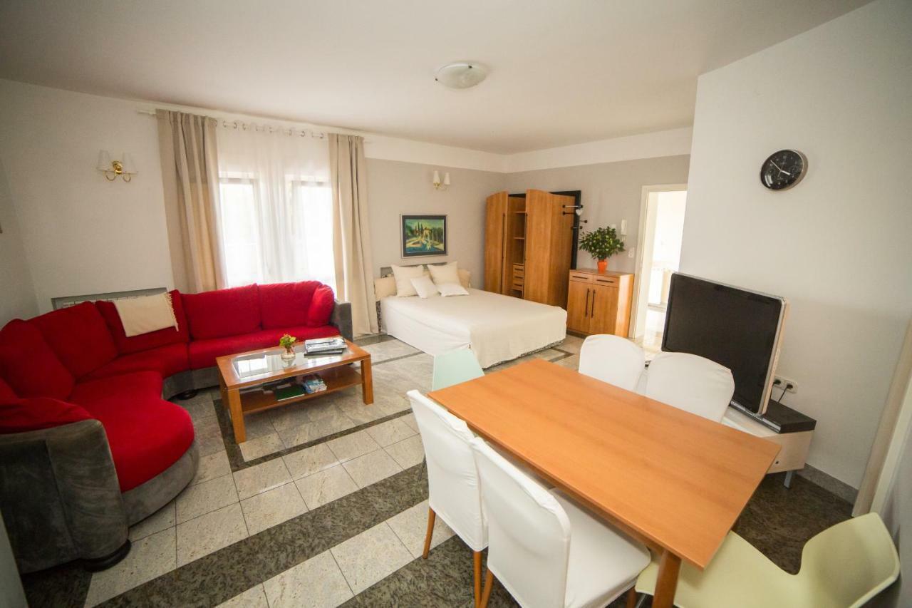 Apartments Villa Majda Матульи Экстерьер фото