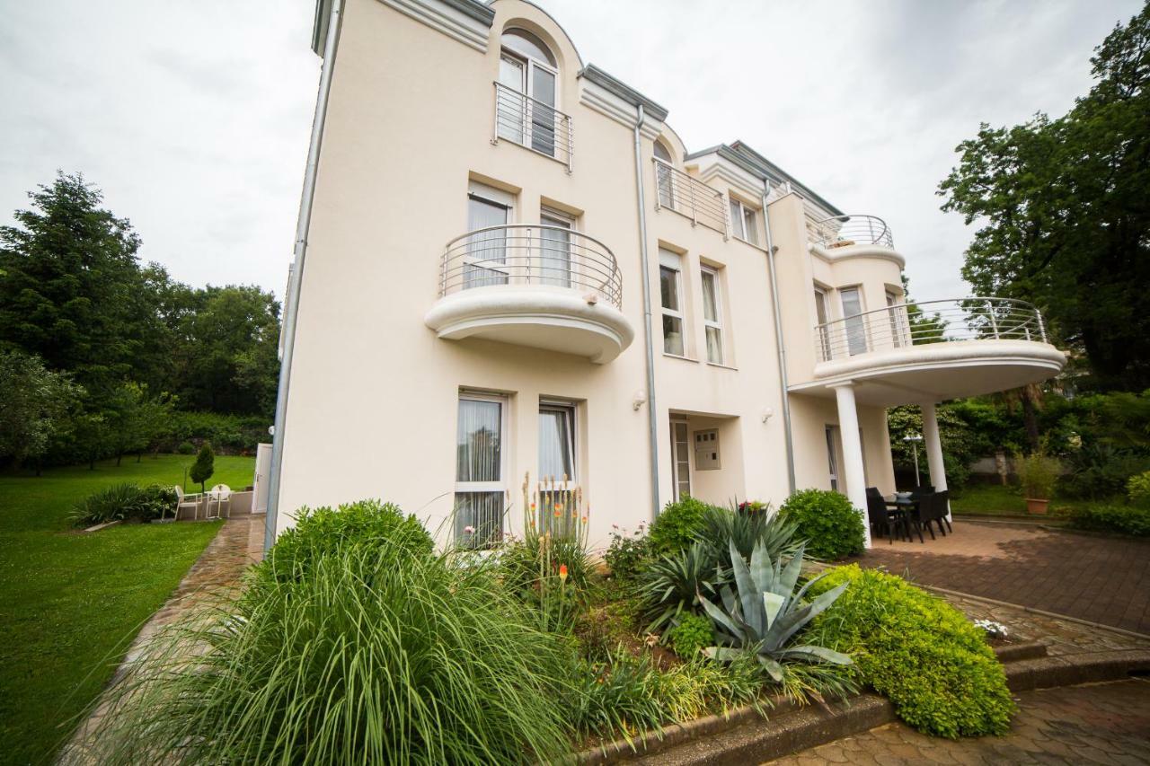 Apartments Villa Majda Матульи Экстерьер фото