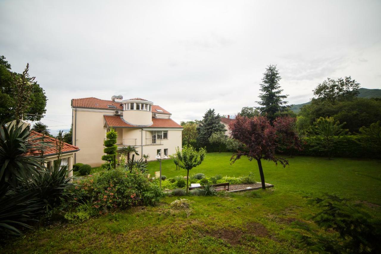Apartments Villa Majda Матульи Экстерьер фото
