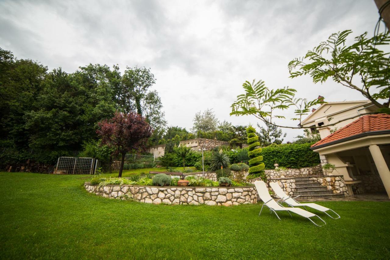 Apartments Villa Majda Матульи Экстерьер фото